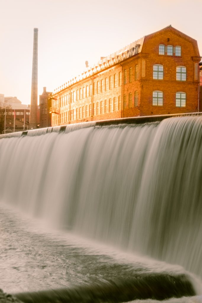 Kontoret med vattenfall 2 Kontoret i Norrköping